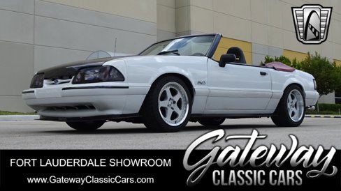 Used 1992 Ford Mustang LX image 1