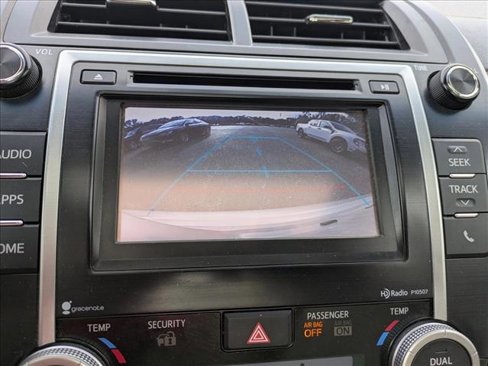Used 2014 Toyota Camry XLE image 13