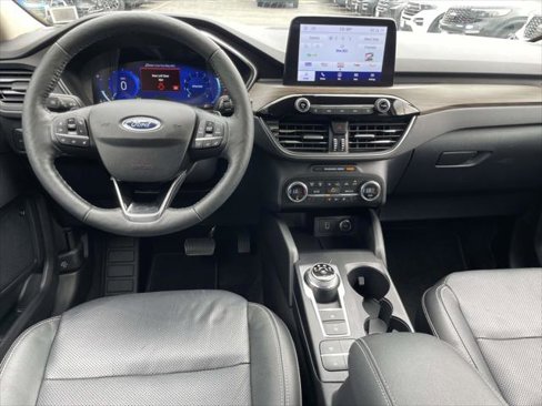 Used 2020 Ford Escape Titanium image 13