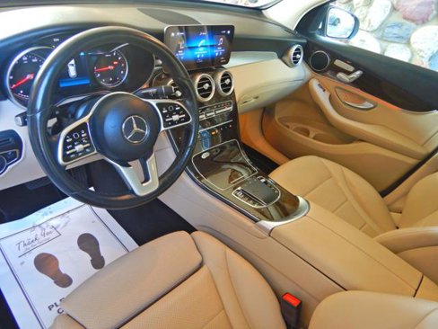 Used 2021 Mercedes-Benz GLC 300 4MATIC w/ Premium Package image 5