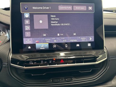 New 2026 Jeep Compass Latitude image 11