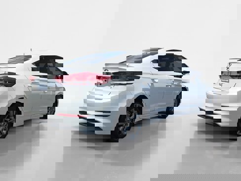 Used 2018 Hyundai Elantra SEL image 3