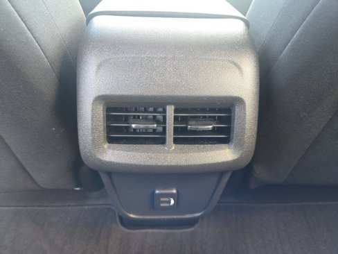 Used 2021 Chevrolet Equinox LT image 25