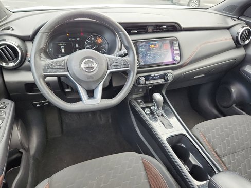 Used 2024 Nissan Kicks SR image 11