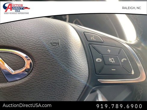 Used 2017 INFINITI QX30 Premium w/ Technology Package image 27