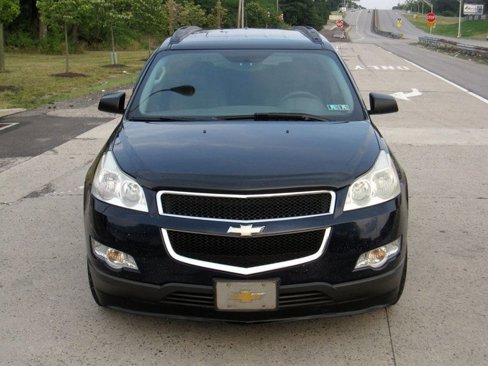 Used 2010 Chevrolet Traverse LS image 5