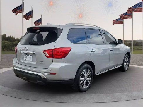 Used 2019 Nissan Pathfinder SV image 7