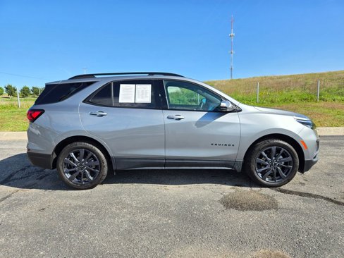 Used 2024 Chevrolet Equinox RS image 2
