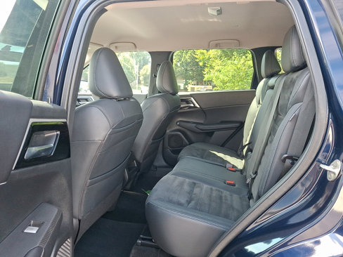 Used 2022 Mitsubishi Outlander SE image 10