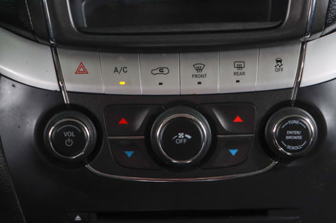 Used 2020 Dodge Journey SE w/ SE Popular Equipment Group image 19