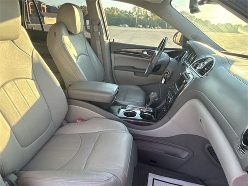 Used 2017 Buick Enclave Premium image 32