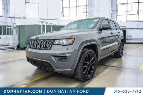 Used 2021 Jeep Grand Cherokee Laredo X image 22