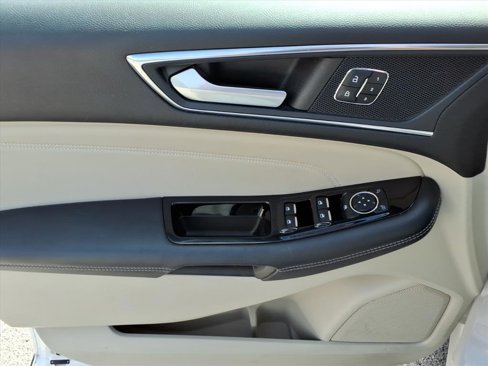 Used 2018 Ford Edge Titanium w/ Equipment Group 301A image 13