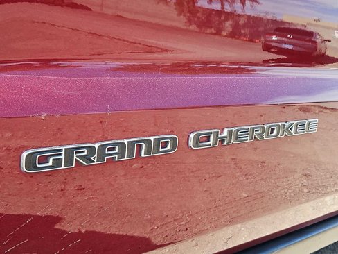 Used 2018 Jeep Grand Cherokee Limited w/ Luxury Group II image 12