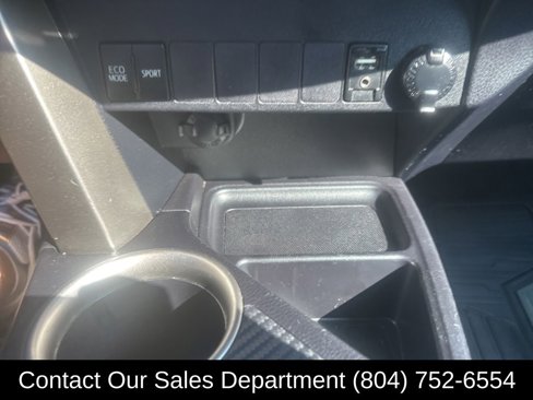 Used 2015 Toyota RAV4 LE image 22