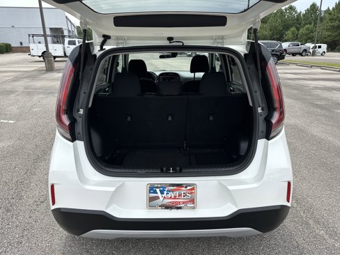 Used 2023 Kia Soul LX w/ LX Technology Package image 18