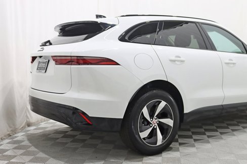 Used 2022 Jaguar F-PACE S image 9