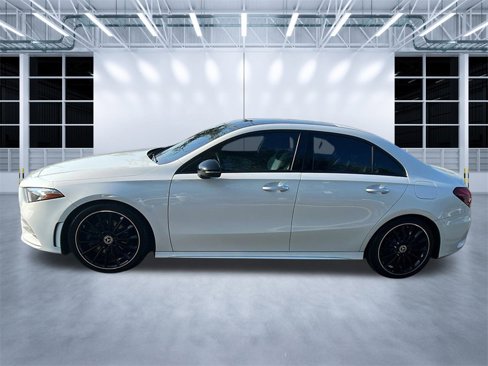 Used 2021 Mercedes-Benz A 220 image 4