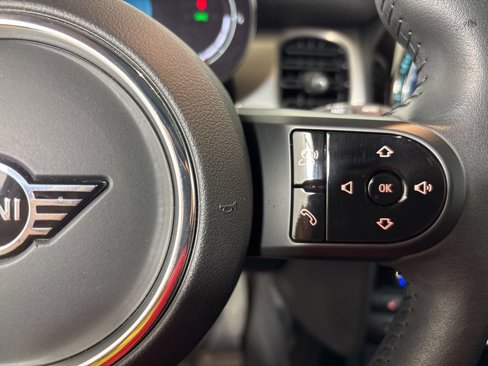 Certified 2024 MINI Cooper 2-Door Hardtop image 19