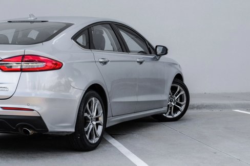 Used 2020 Ford Fusion SEL image 5
