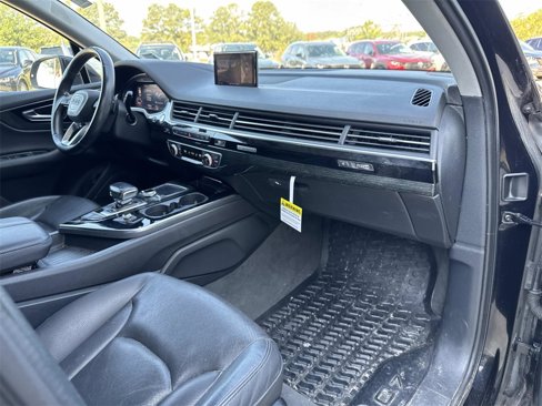 Used 2017 Audi Q7 3.0T Prestige image 12