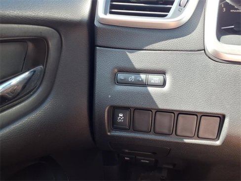 Used 2015 Nissan Murano SV w/ Cargo Package w/Cover image 20