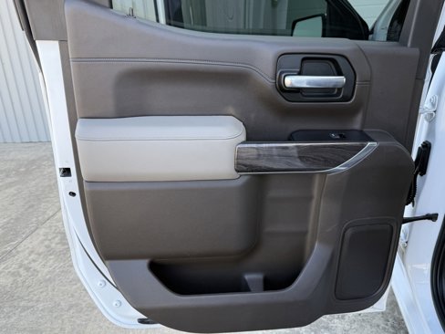 Used 2020 Chevrolet Silverado 1500 LTZ image 28