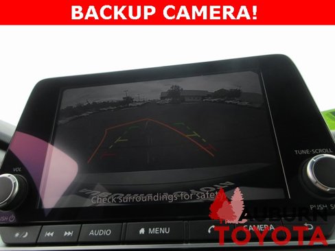 Used 2024 Nissan Rogue SV image 21