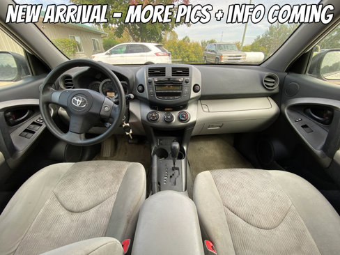 Used 2011 Toyota RAV4 4WD image 4
