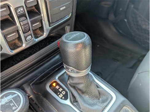 Used 2021 Jeep Gladiator Sport image 22