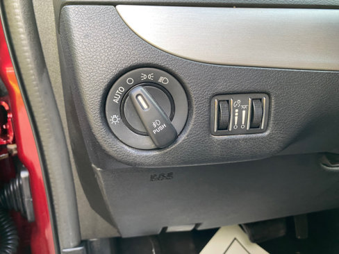 Used 2018 Dodge Grand Caravan GT image 53