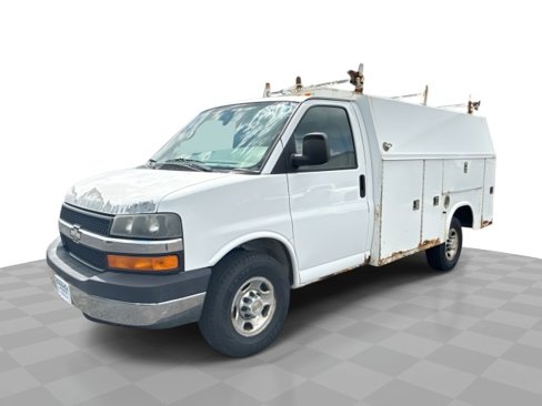 Used 2005 Chevrolet Express 3500 image 1