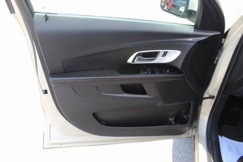 Used 2015 Chevrolet Equinox LT w/ Driver Convenience Package image 13