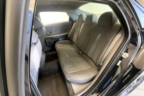 Used 2023 Hyundai Elantra SEL w/ Cargo Package image 25