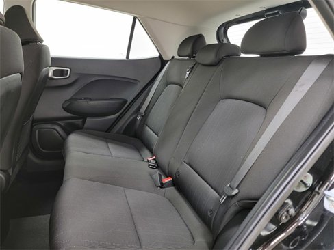 Used 2022 Hyundai Venue SE image 16