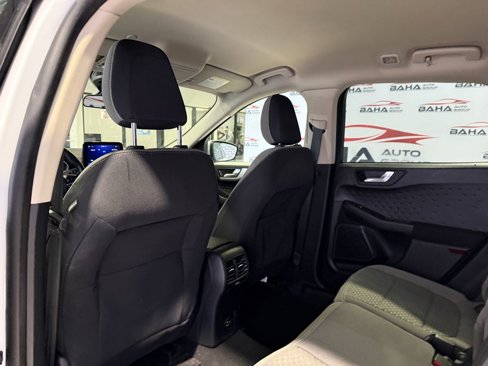 Used 2020 Ford Escape SE image 35