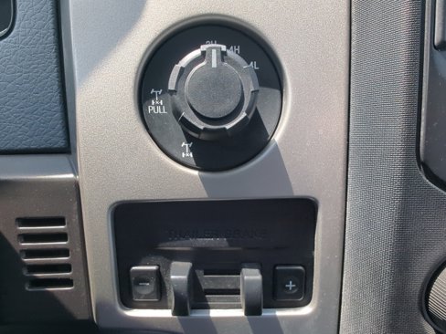 Used 2013 Ford F150 XLT w/ Luxury Equipment Group image 16