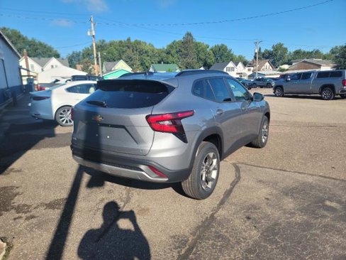 New 2025 Chevrolet Trax LT image 3