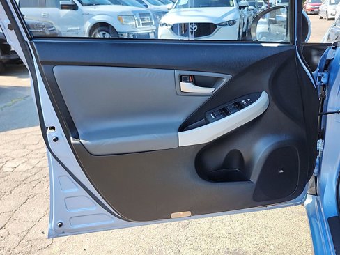 Used 2012 Toyota Prius Plug-In Hybrid image 38