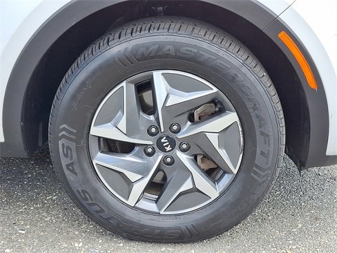 Used 2021 Kia Sorento S image 8