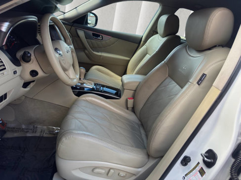 Used 2011 INFINITI FX35 AWD w/ Premium Pkg image 10