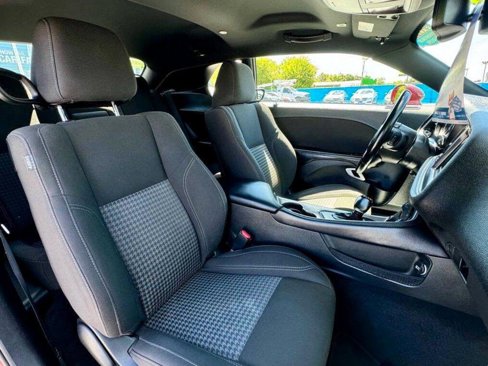 Used 2021 Dodge Challenger SXT image 14