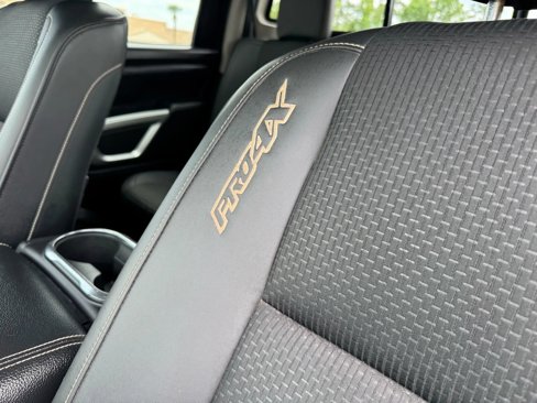 Used 2017 Nissan Titan PRO-4X image 16