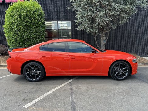 Used 2022 Dodge Charger SXT w/ Blacktop Package image 18