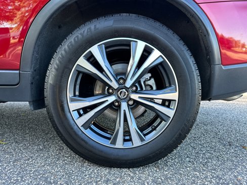 Used 2020 Nissan Rogue SV w/ Premium Package image 20
