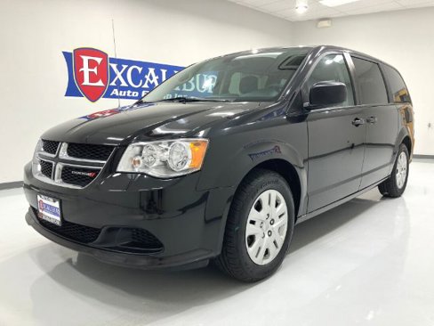 Used 2018 Dodge Grand Caravan SE image 13