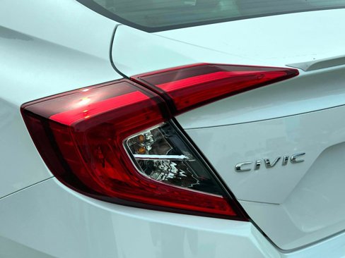 Used 2018 Honda Civic EX-L image 10