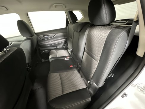 Used 2017 Nissan Rogue SV image 24