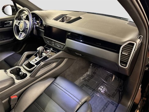 Used 2019 Porsche Cayenne S image 30