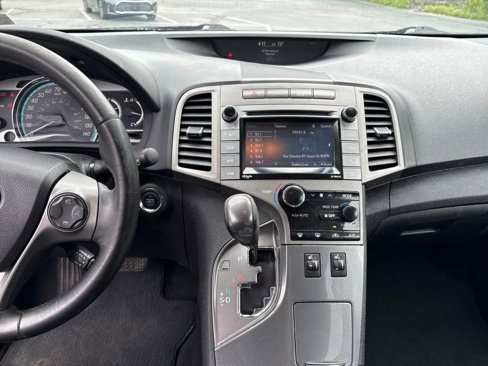 Used 2015 Toyota Venza XLE image 17